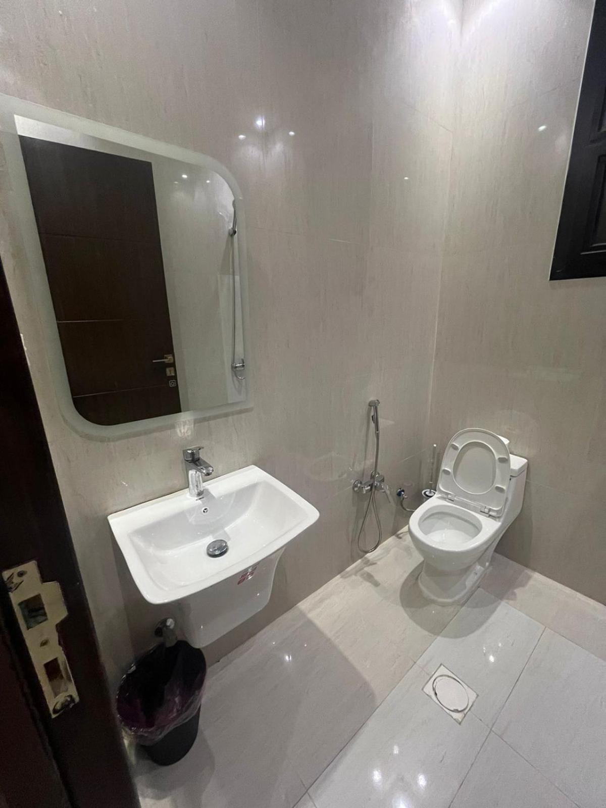 مكونة من غرفتين نوم وصالة Qadisiyah Apartment